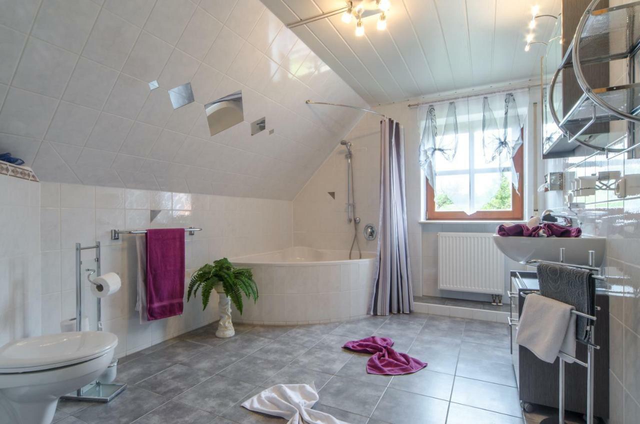 Haus Sonnenschein Leilighet Goessweinstein Eksteriør bilde